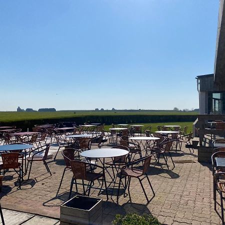 Logis Hotel & Restaurant De L'Aerodrome De La Baie De Somme Buigny-Saint-Maclou Eksteriør billede