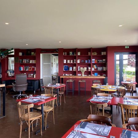 Logis Hotel & Restaurant De L'Aerodrome De La Baie De Somme Buigny-Saint-Maclou Eksteriør billede