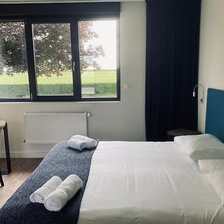 Logis Hotel & Restaurant De L'Aerodrome De La Baie De Somme Buigny-Saint-Maclou Eksteriør billede