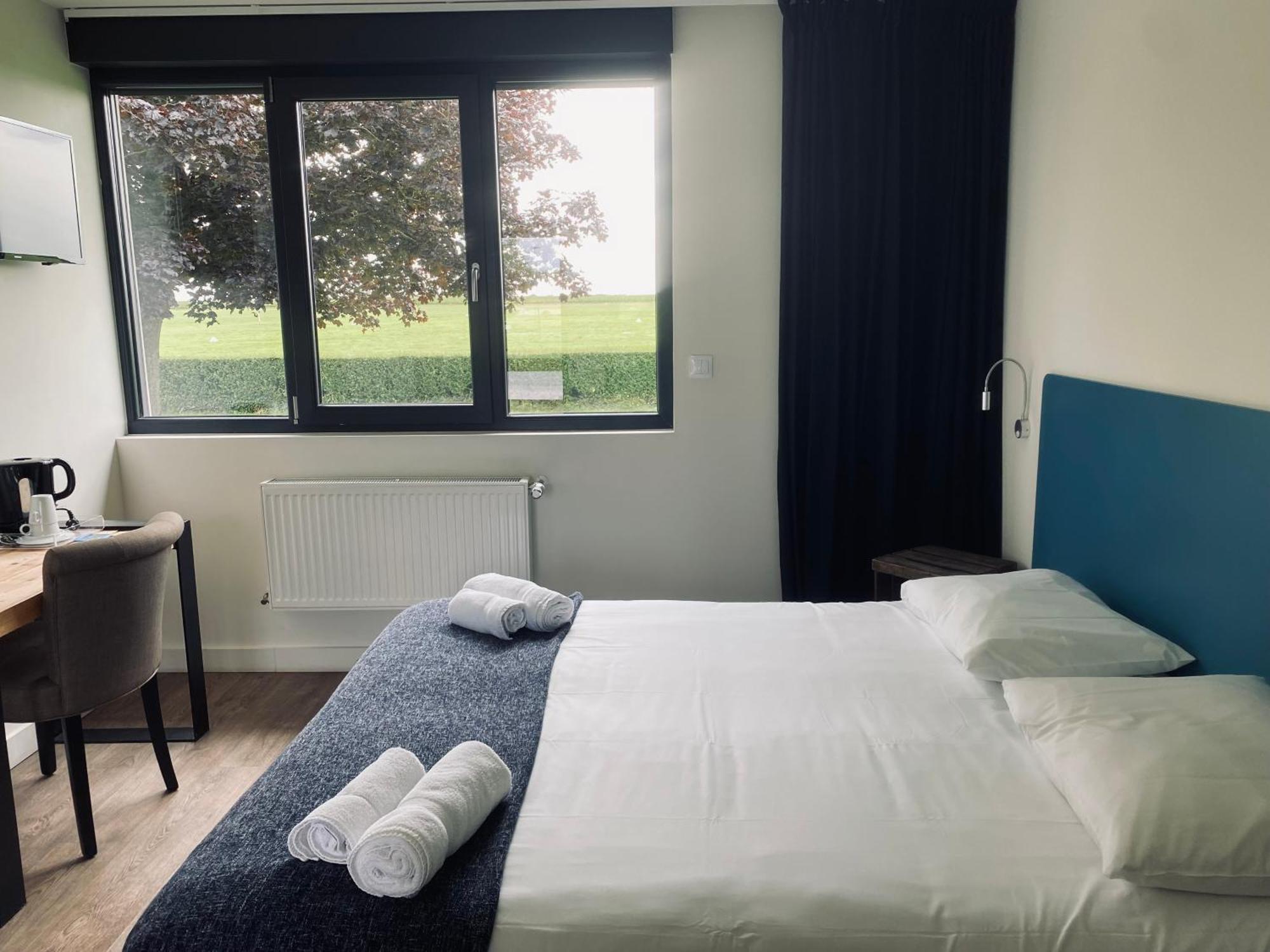 Logis Hotel & Restaurant De L'Aerodrome De La Baie De Somme Buigny-Saint-Maclou Eksteriør billede