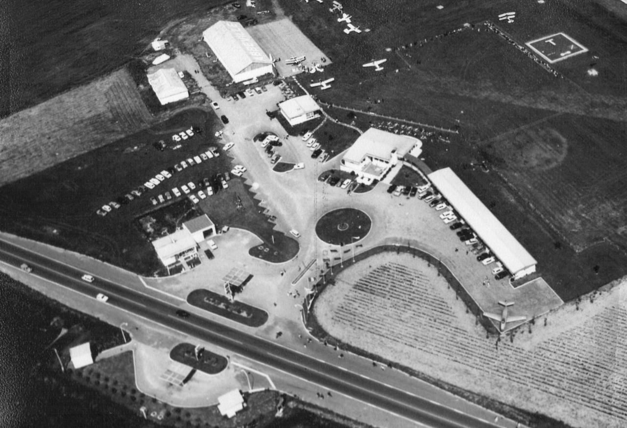 Logis Hotel & Restaurant De L'Aerodrome De La Baie De Somme Buigny-Saint-Maclou Eksteriør billede