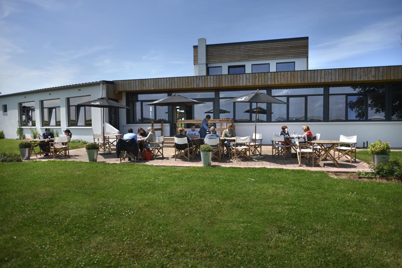 Logis Hotel & Restaurant De L'Aerodrome De La Baie De Somme Buigny-Saint-Maclou Eksteriør billede